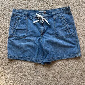 Old Navy Denim Jean Shorts  Just Below Waist Size 16